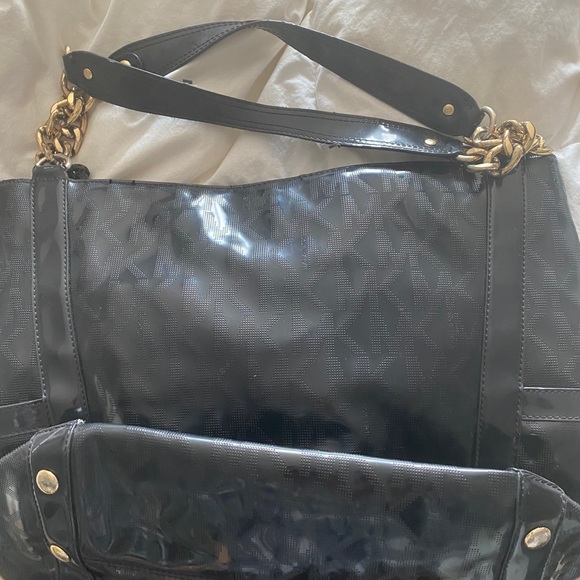 Micheal kors patent leather bag - Picture 5 of 7